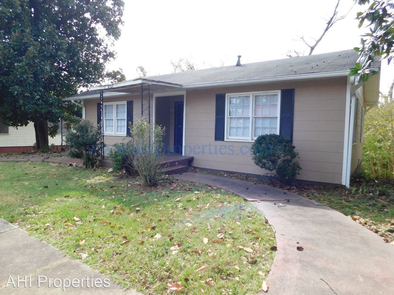 3072 Avenue T - Photo 3 of 19