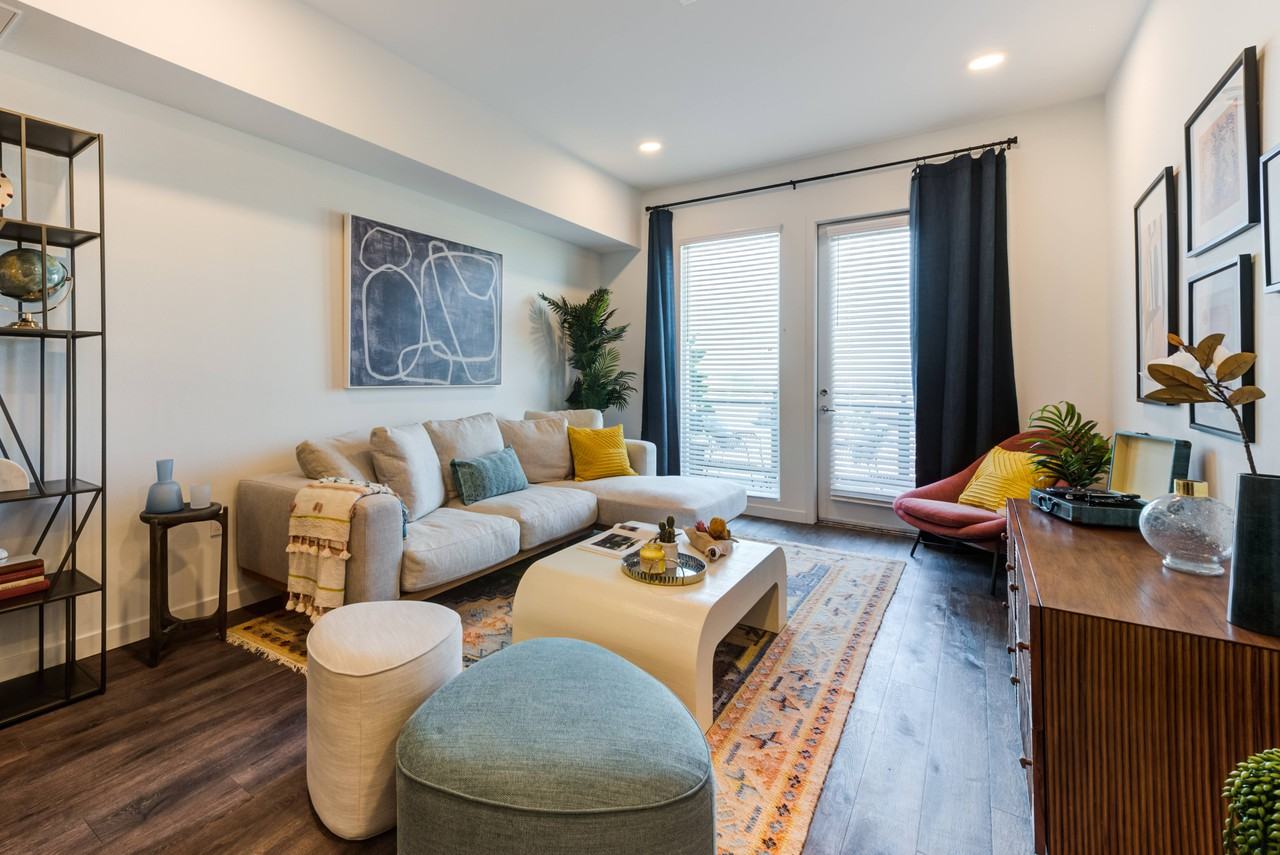 Vert Apartments - Photo 2 of 28