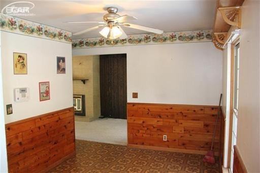 3462 Royal Dr - Photo 2 of 6