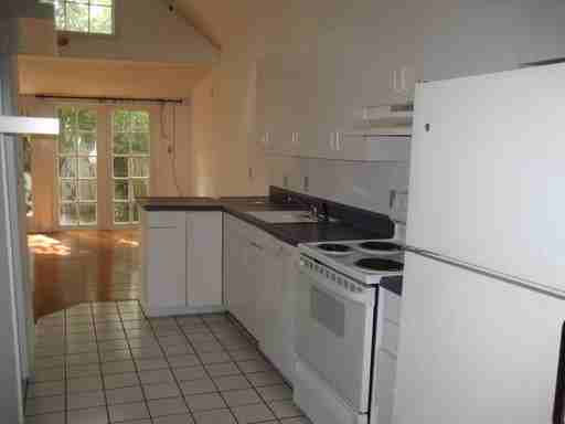 514 Margaret St - Photo 3 of 6