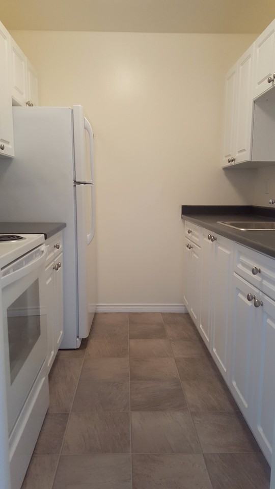 575 - 575 Marifield Avenue - Photo 2 of 9