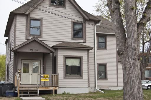 501 4th Ave S - Photo 2 of 4