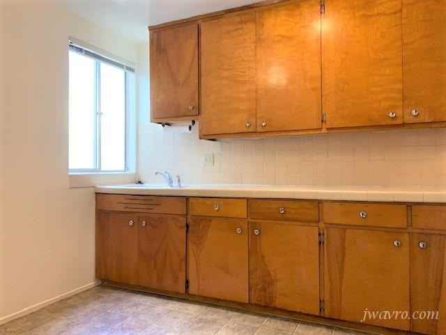 860 Corbett Avenue - Photo 2 of 14