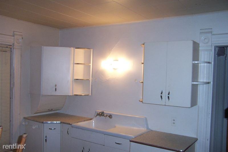 311 Thompson St #5 - Photo 2 of 6