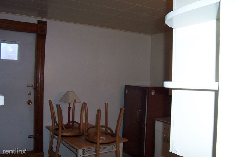 311 Thompson St #5 - Photo 3 of 6