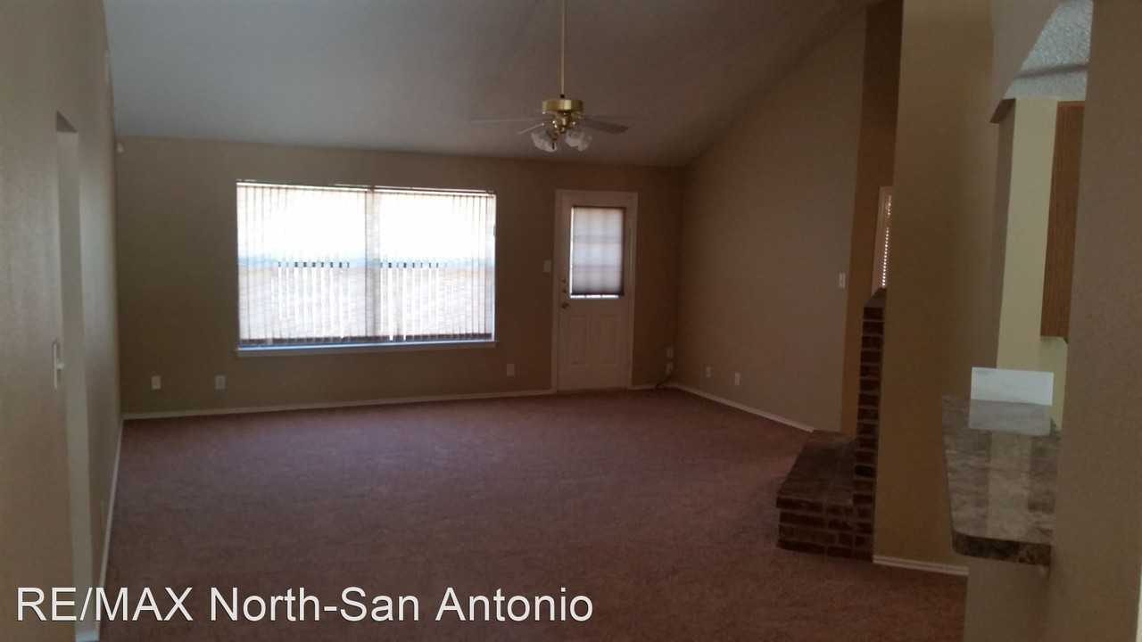 1503 Kingsbridge - Photo 2 of 14