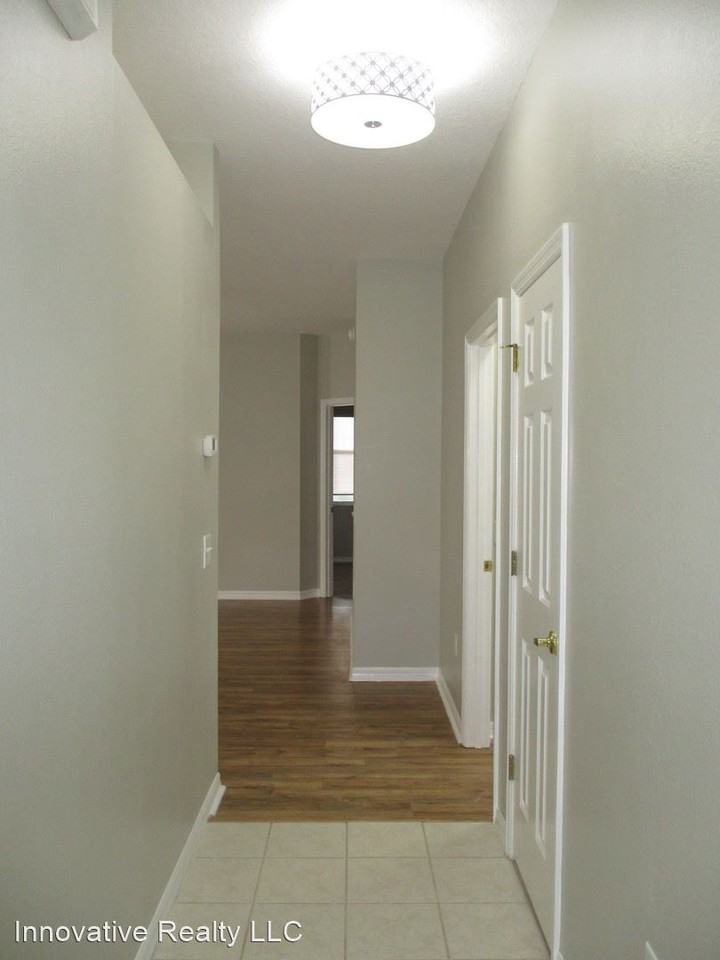 333 Fernhill Dr - Photo 3 of 28