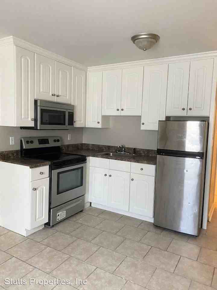 414 Hermitage Drive - Photo 2 of 7