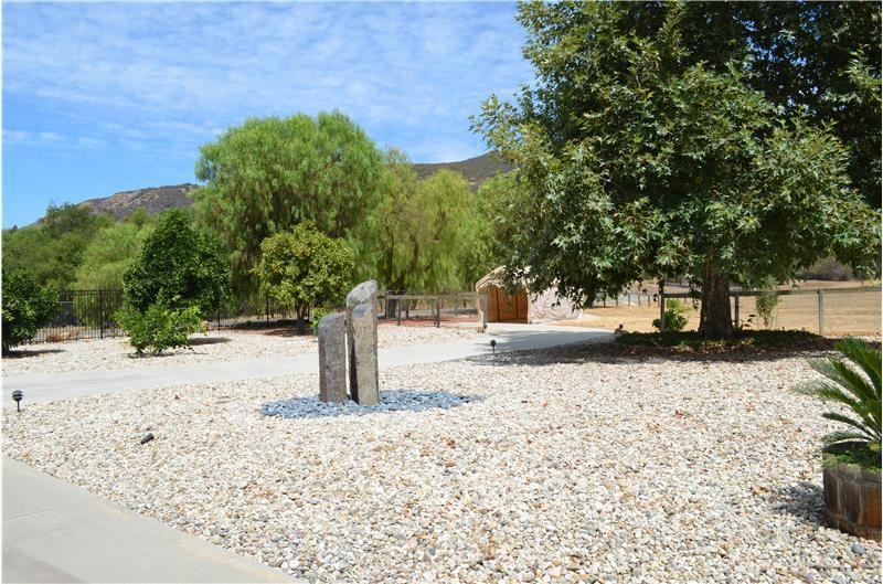 12772 Treeranch Rd - Photo 3 of 22