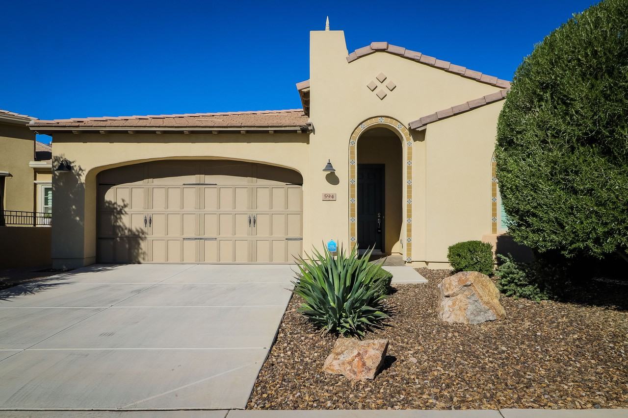 594 E Vesper Trl - Photo 3 of 48