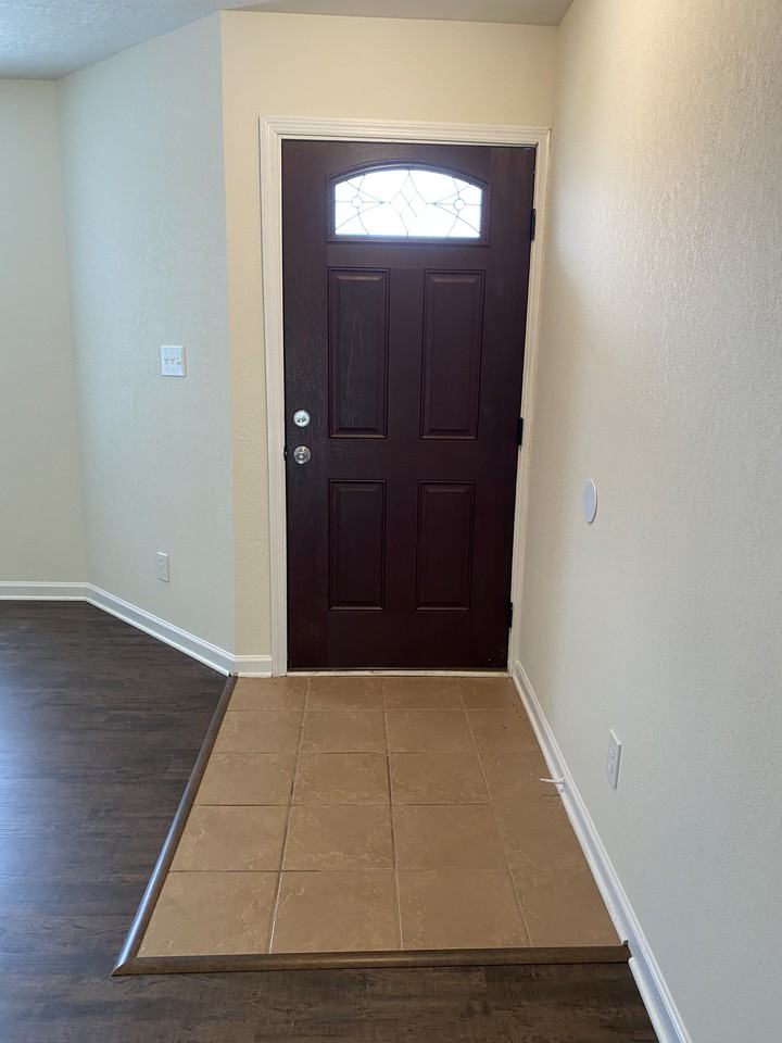 3071 Lakeland Dr - Photo 6 of 41