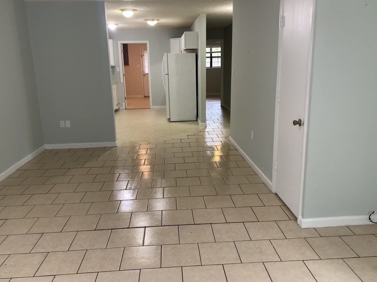 43 1st Street #B - Photo 2 of 7