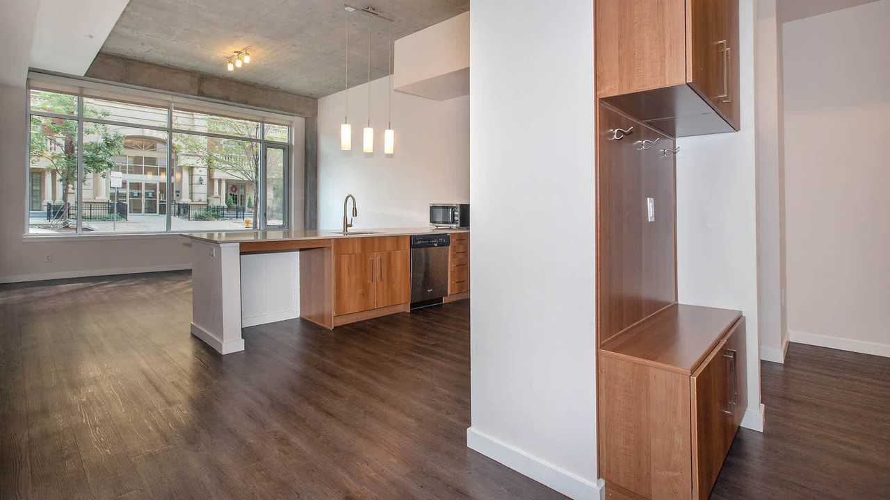 Radius Uptown - Photo 6 of 62