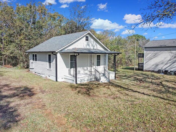 60 Sunderland Rd - Photo 3 of 26