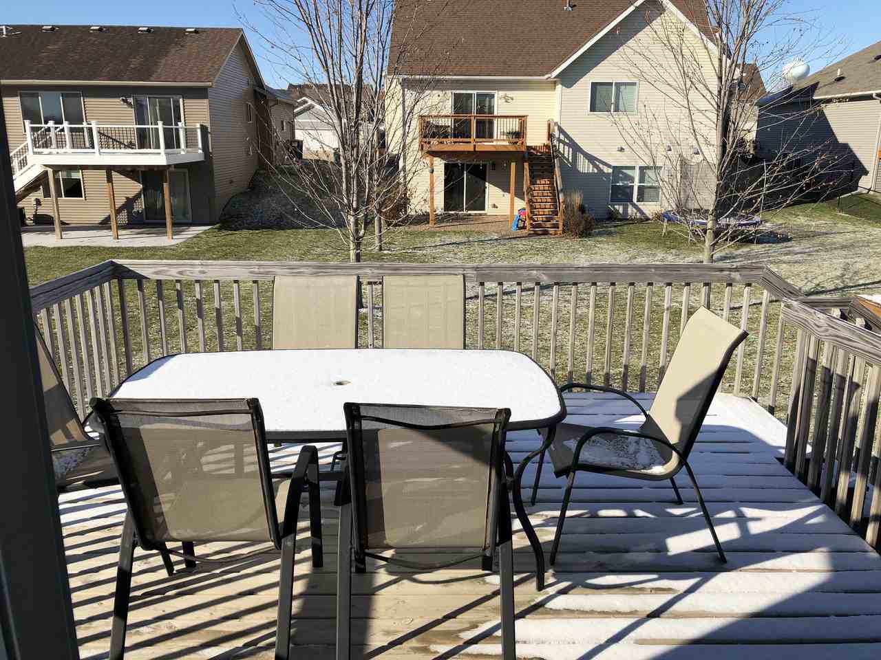 6137 39th Ave Nw - Photo 3 of 10