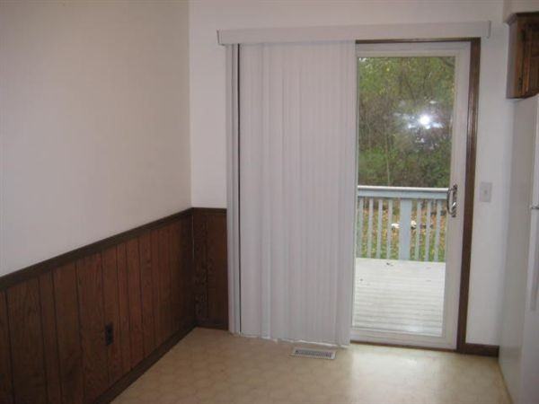 716 Coleman St SE - Photo 3 of 9