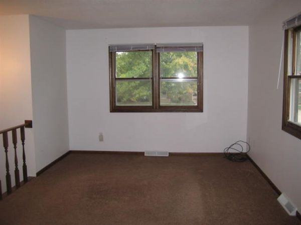 716 Coleman St SE - Photo 2 of 9