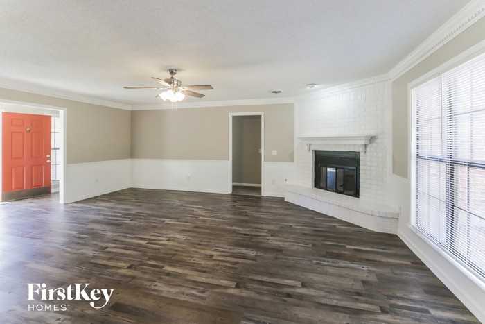 7168 Snyder Rd - Photo 3 of 15