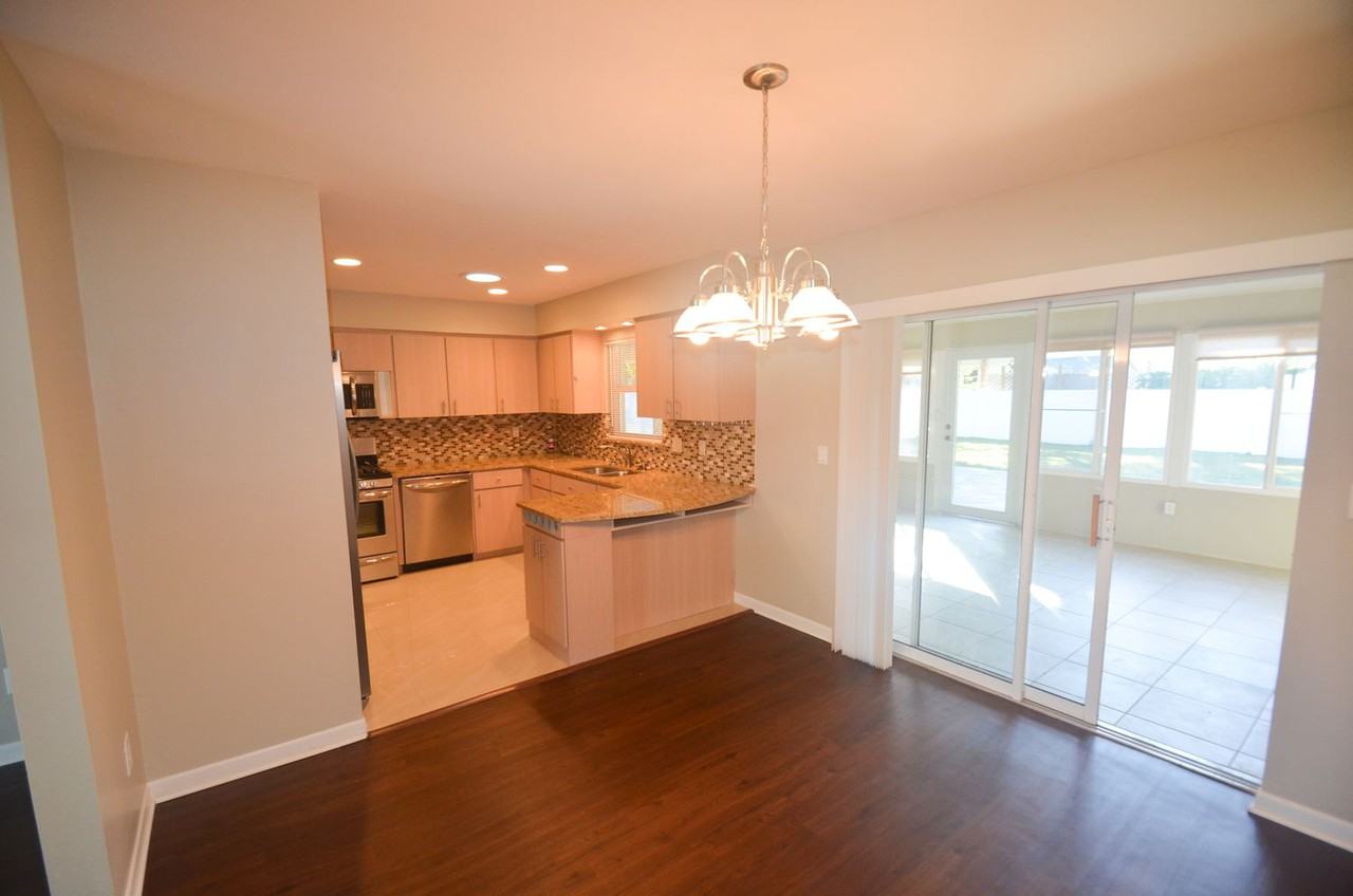 6040 Denver St Ne - Photo 3 of 13