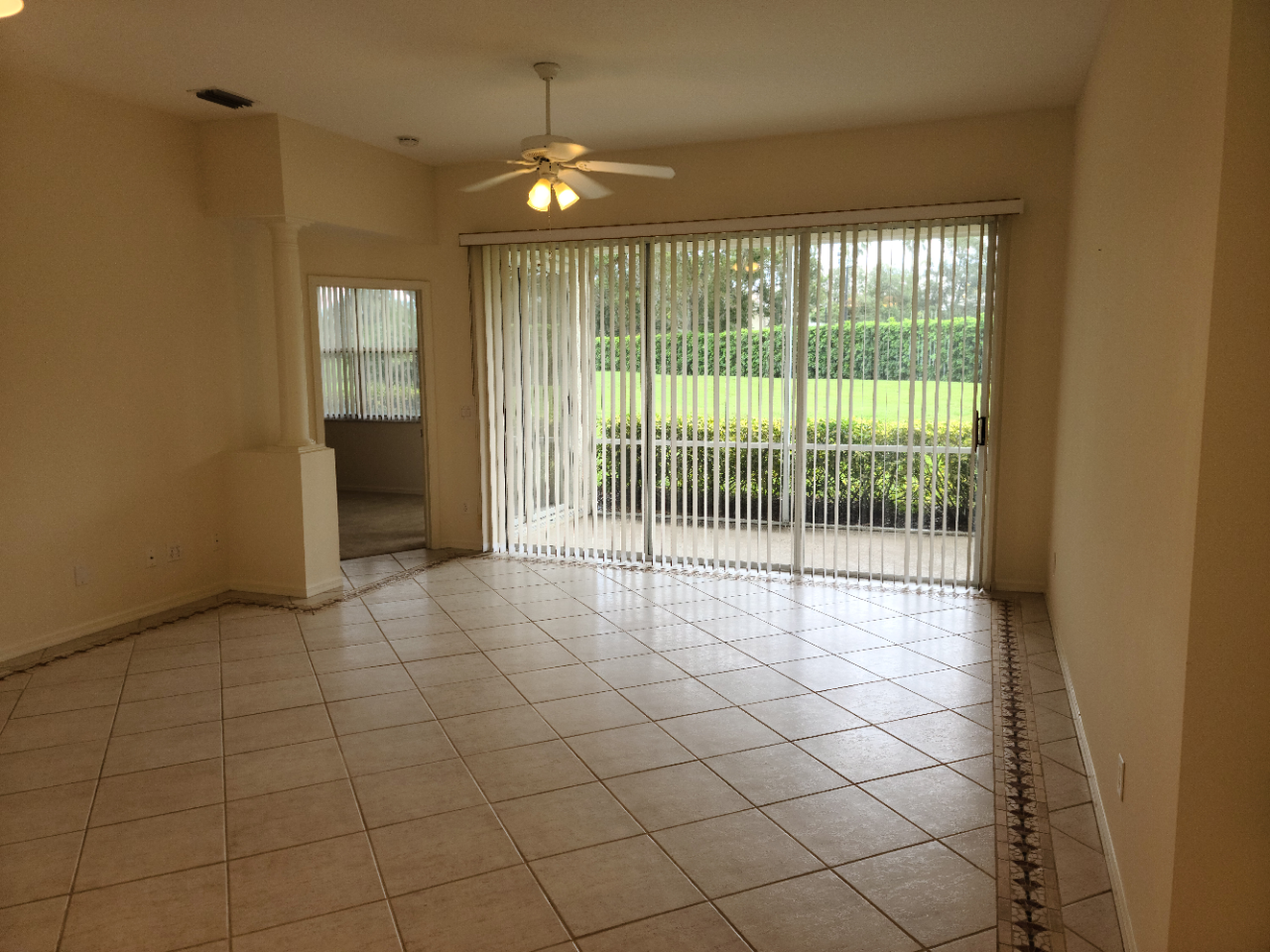 1871 Sw Willowbend Ln - Photo 2 of 19