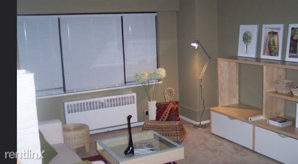 5500 S Dorchester - Photo 2 of 4