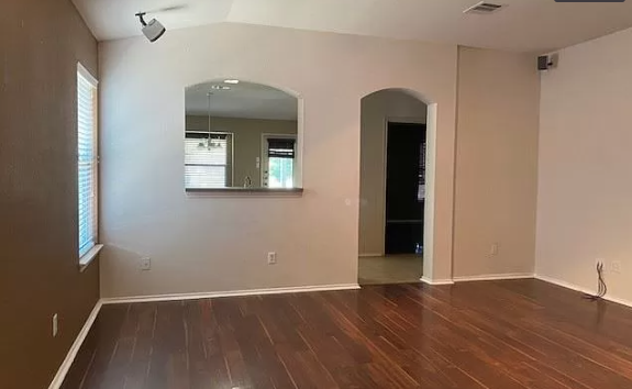 920 Coronation Way - Photo 2 of 14