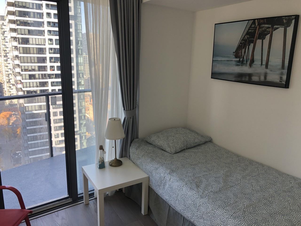 Yonge St & Wellesley St W