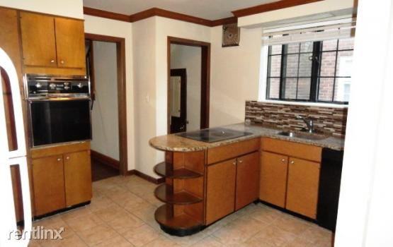 313 Mckinley Ave - Photo 3 of 24