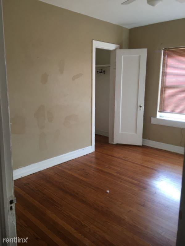 1138 Nw 29th St - Photo 3 of 10