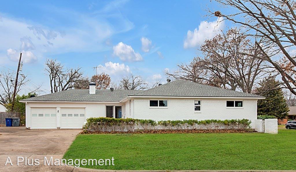 8118 Woodhue Rd - Photo 3 of 37