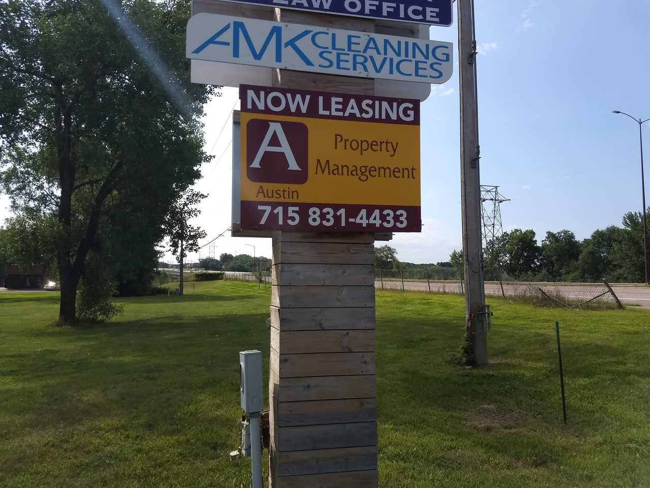 None Riverside Plaza Apartments 1227 Riverside Ave, Eau Claire, WI