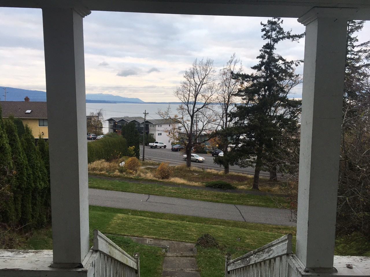 413 13th St - Photo 2 of 25