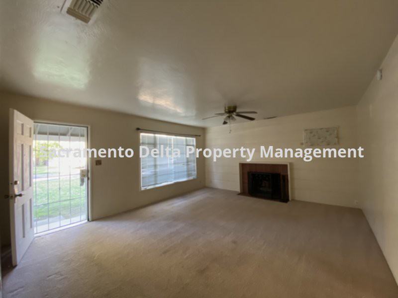 3112 Miramar Rd - Photo 3 of 10