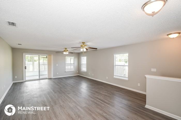 7878 Cherry Blossom Dr N - Photo 3 of 16