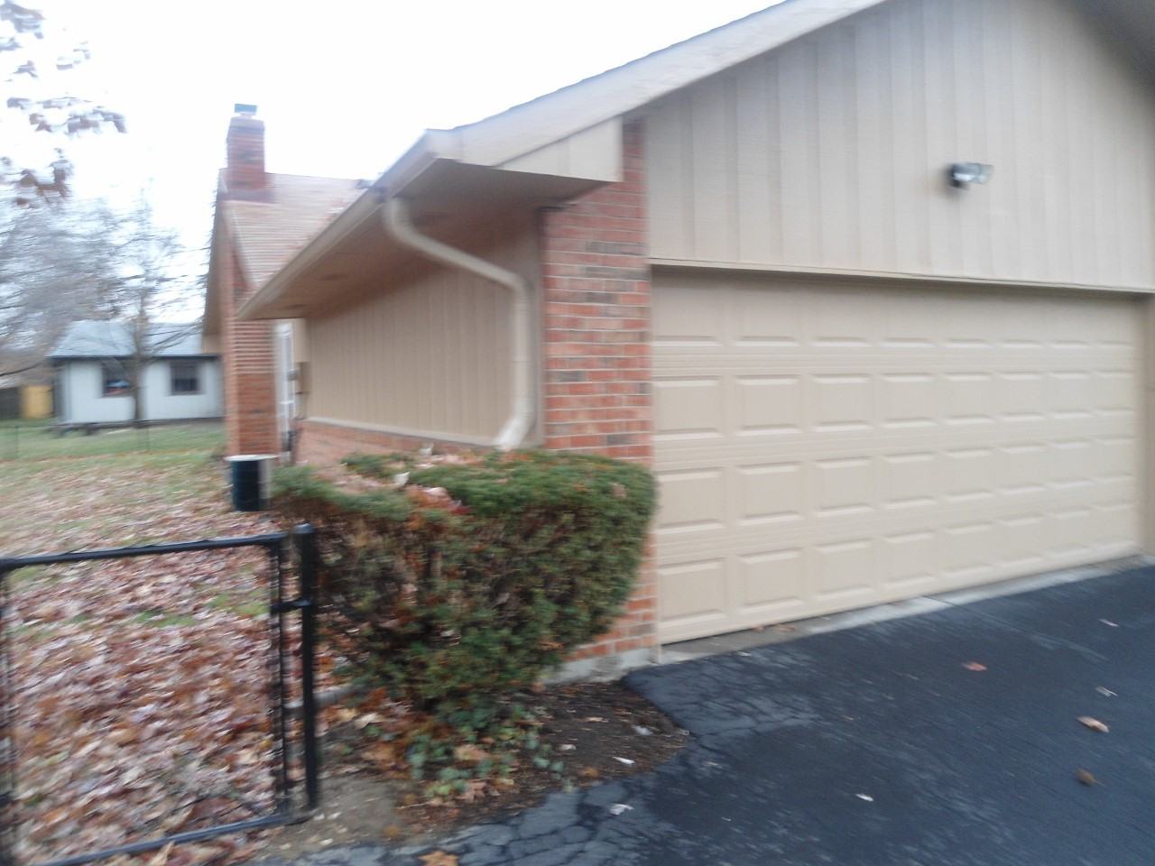 3217 Shadow Brook Dr - Photo 2 of 15