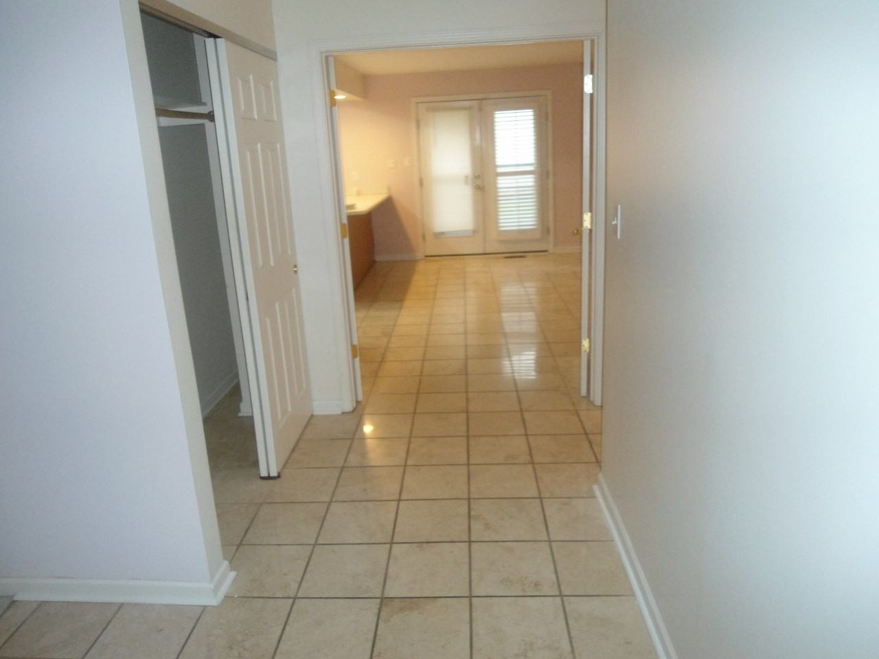 3217 Shadow Brook Dr - Photo 3 of 15