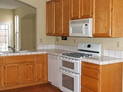 1981 Lindsay Dr - Photo 3 of 6