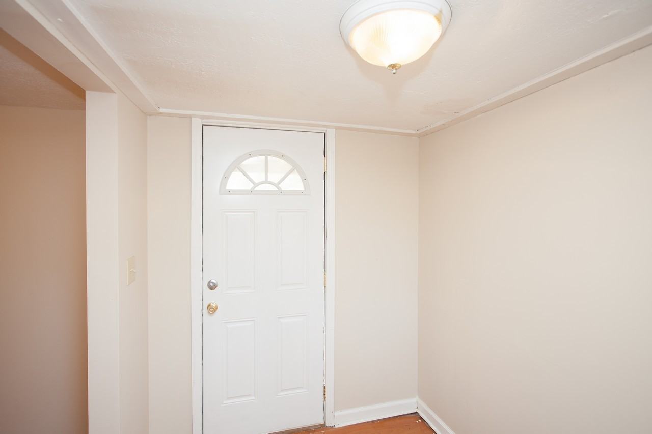 120 Tuttle Ln - Photo 2 of 23