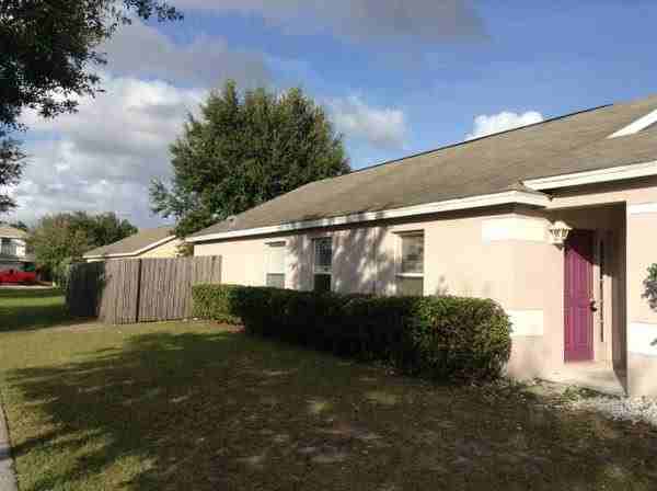 7512 Oxford Garden Cir - Photo 2 of 13