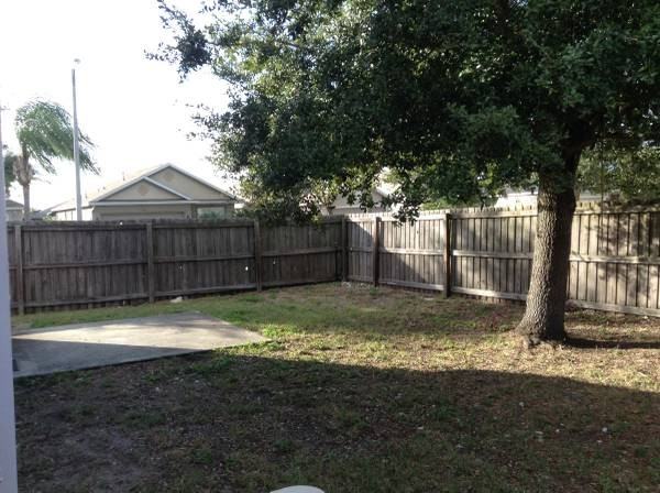 7512 Oxford Garden Cir - Photo 3 of 13