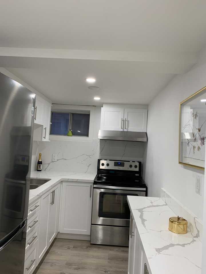 159 Wychwood Avenue - Photo 2 of 12