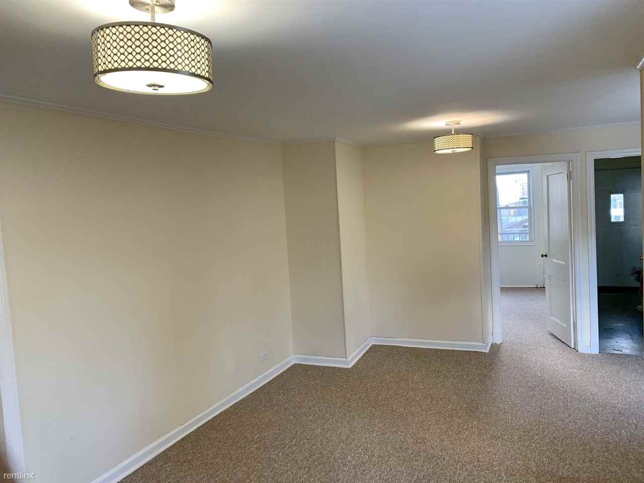 118 Waverly Ave - Photo 3 of 6