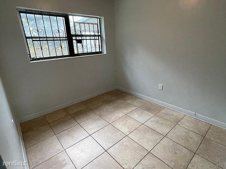 3250 Nw 179th St - Photo 2 of 14