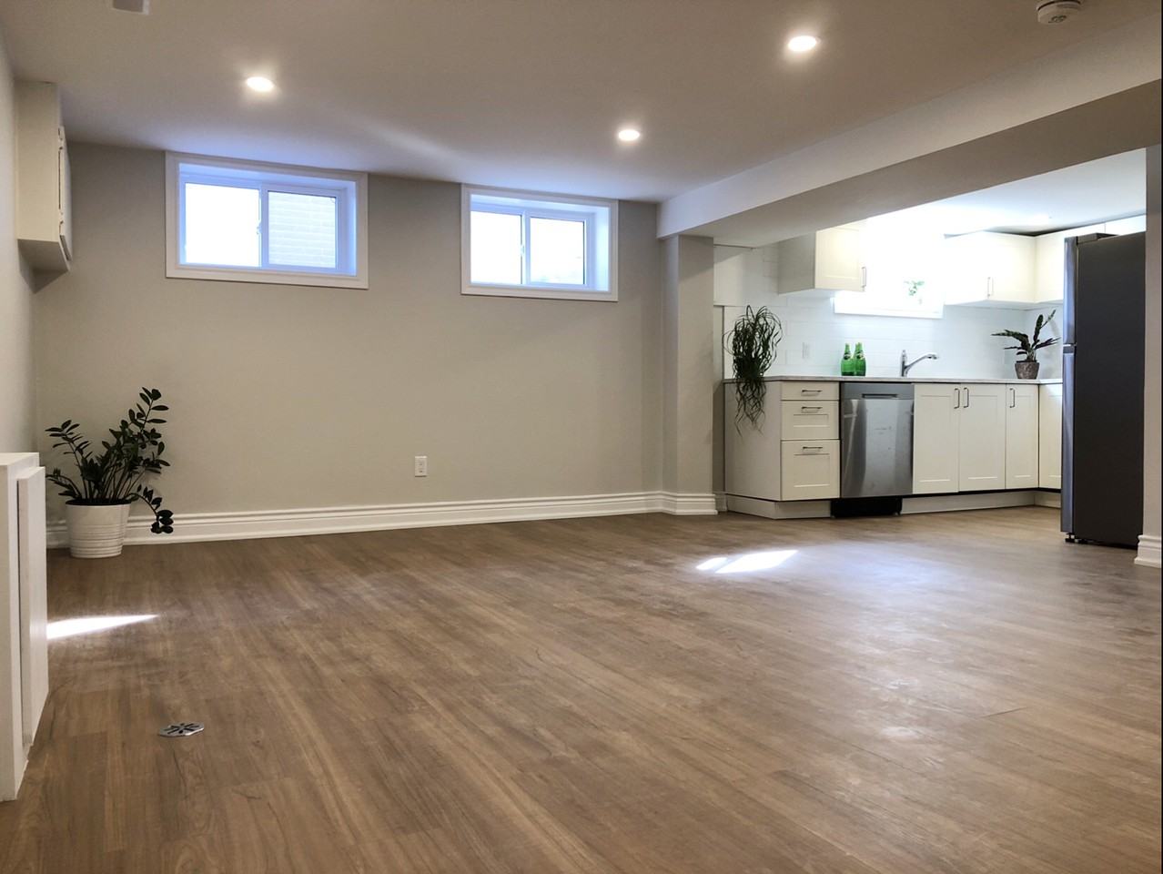 22 Sheridan Drive - Photo 2 of 11