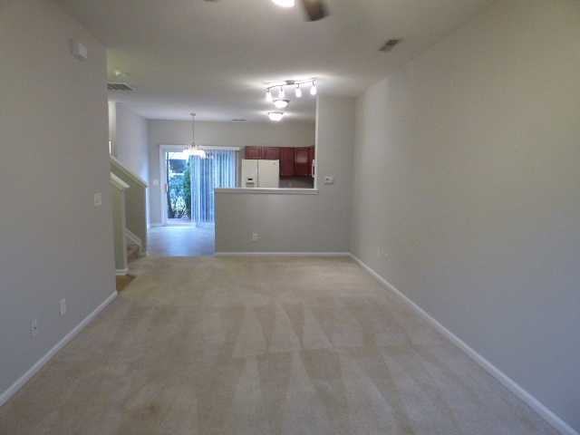 739 Park Ct - Photo 3 of 10