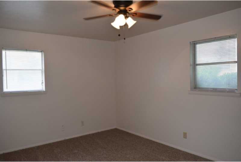 803 Royce Dr - Photo 2 of 25