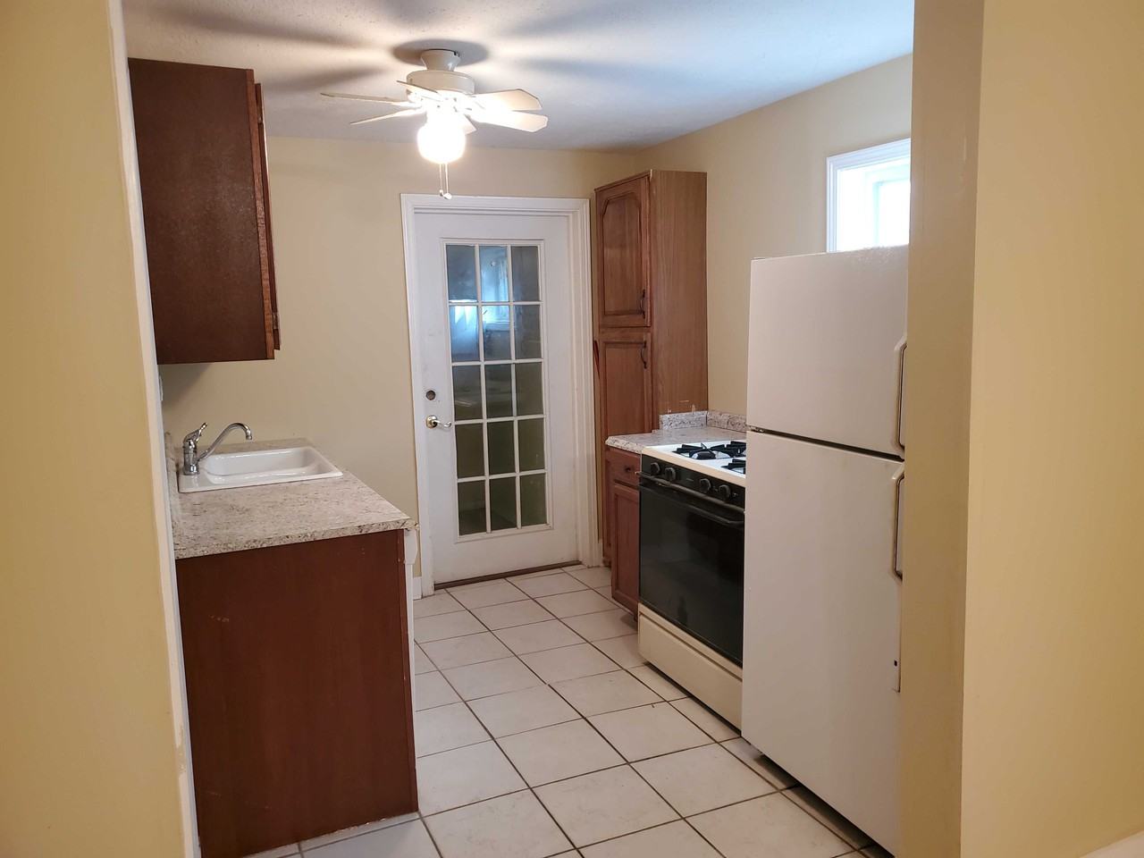 120 Harlan Ave - Photo 2 of 12