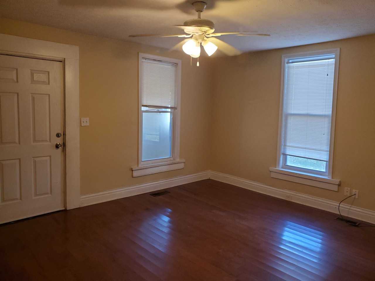 120 Harlan Ave - Photo 3 of 12