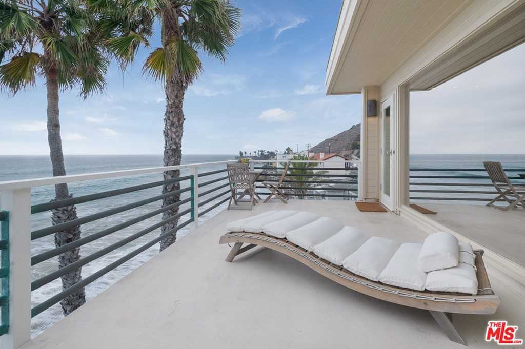 20946 Pacific Coast Hwy - Photo 2 of 24