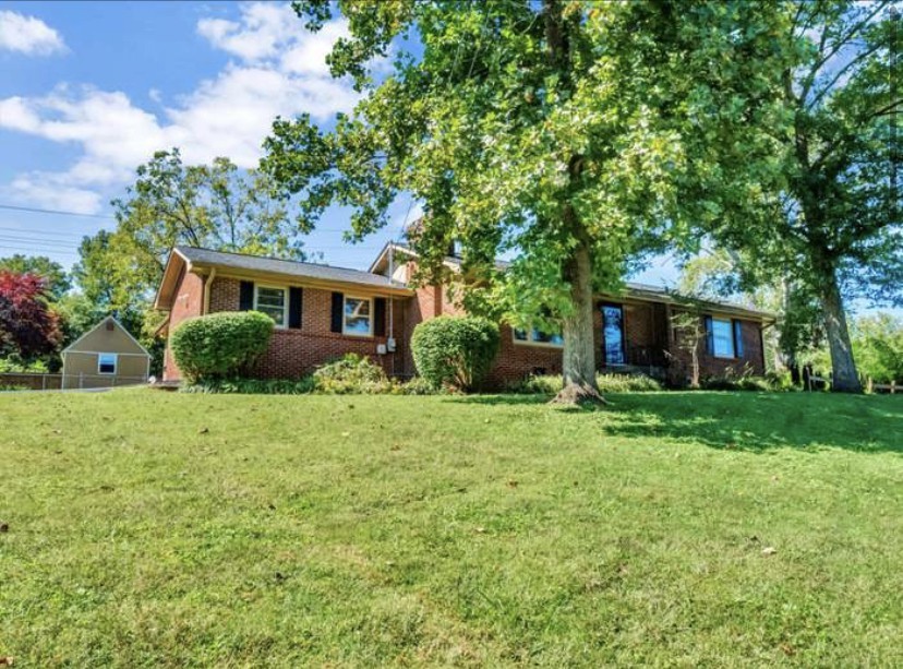 2605 Lincoya Drive - Photo 3 of 17